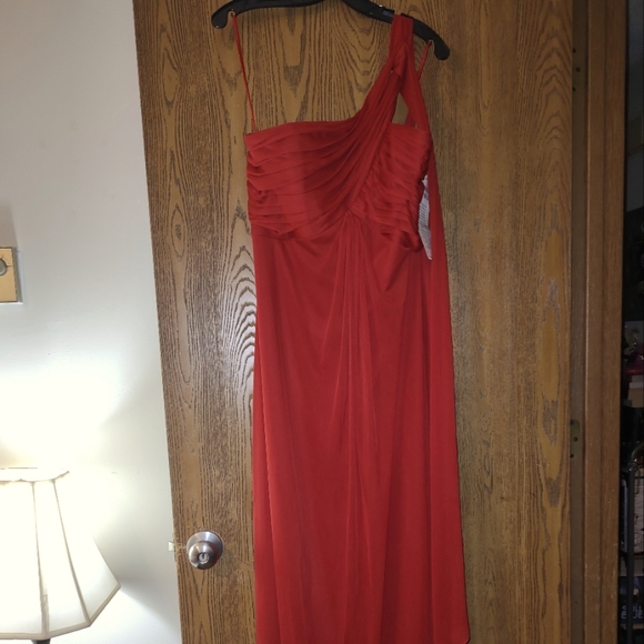 Prom/Evening wear - Picture 2 of 5